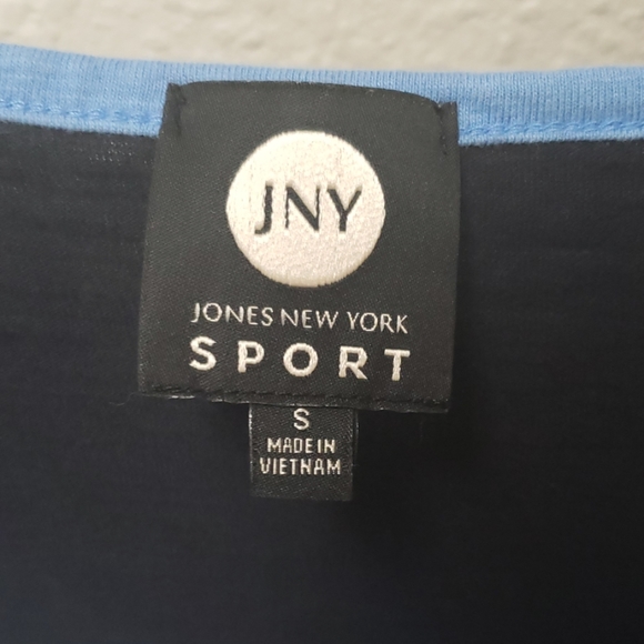 Top - Picture 3 of 3